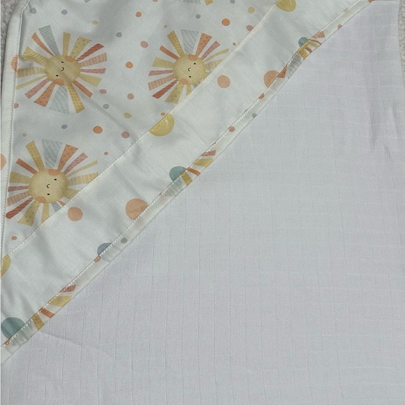You Need to Know the softest and cozy hooded towel O to 3 years old. - Picture 1 of 3